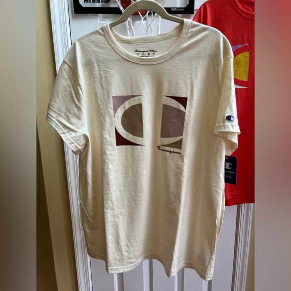 CHAMPION Short-Sleeve Cream Logo Tee, Sz 1X-2X - Picture 3 of 4